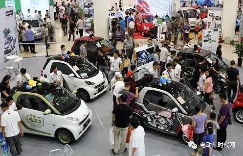 年度調(diào)查：從南北割據(jù)到抱團(tuán)出海，電動(dòng)車展會(huì)凸顯新變局！