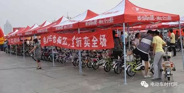 年度調(diào)查：從南北割據(jù)到抱團(tuán)出海，電動(dòng)車展會(huì)凸顯新變局！